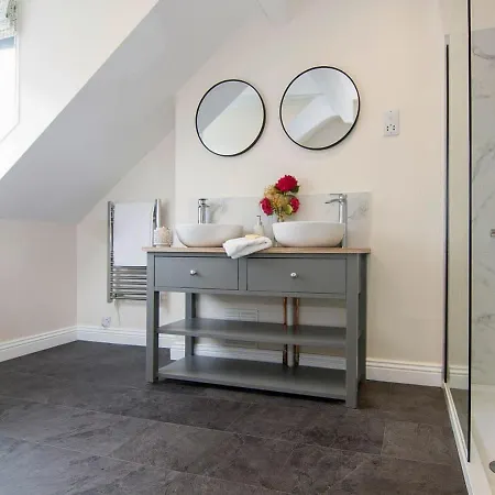 בית נופש Little Slate House *